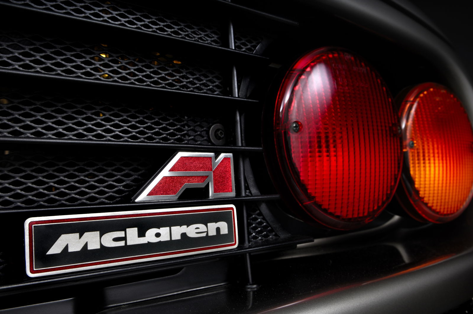 McLaren F1 - rear detail